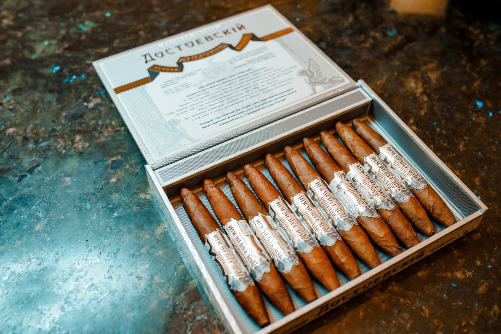 СИГАРНАЯ ЛИГА рекомендует! стартовали продажи новых сигар ДОСТОЕВСКИЙ от ПОГАРСКОЙ ФАБРИКИ